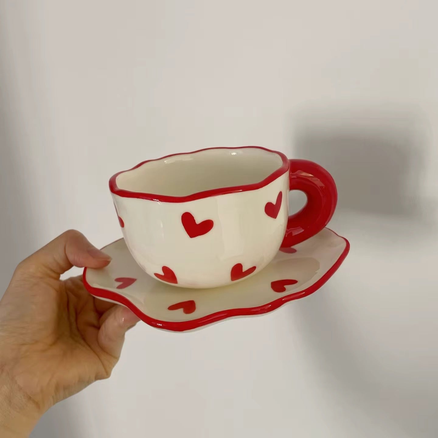 Mug with Saucer white with red hearts