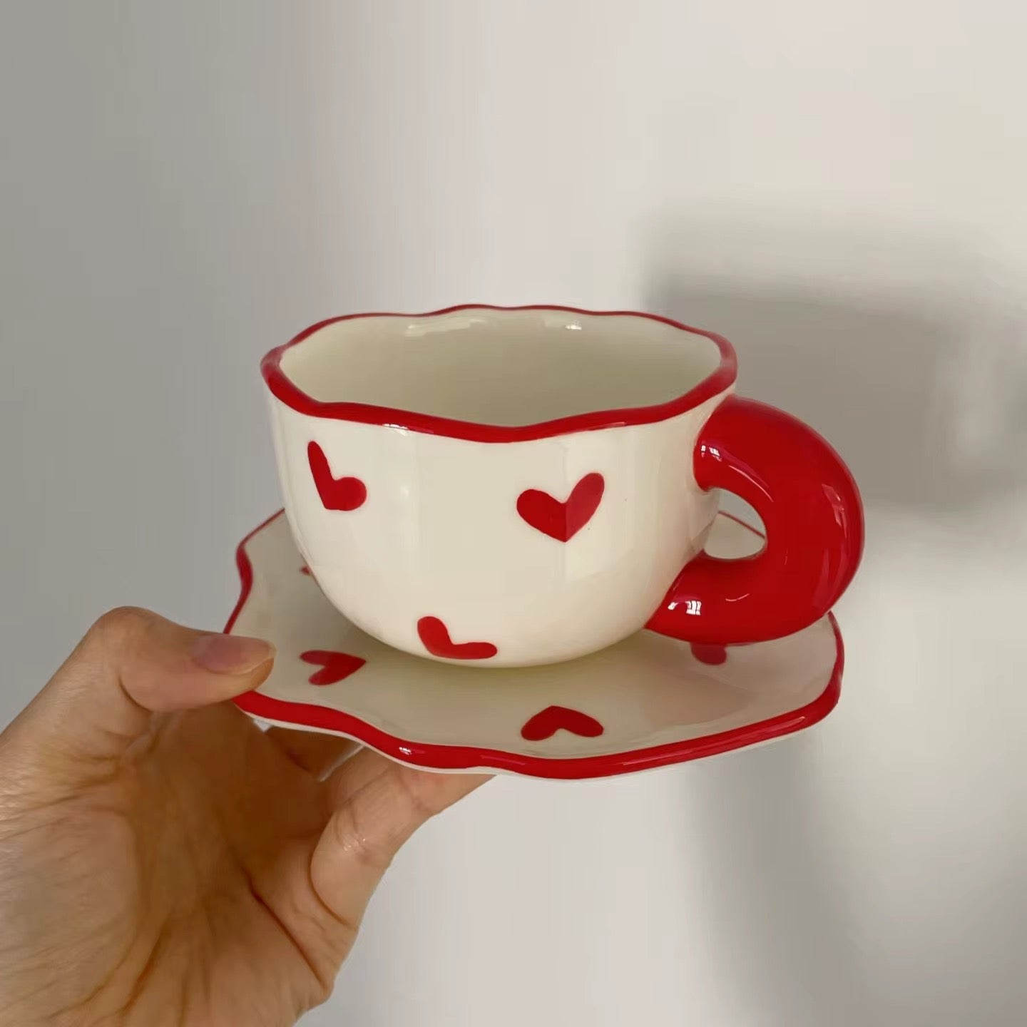 Mug with Saucer white with red hearts