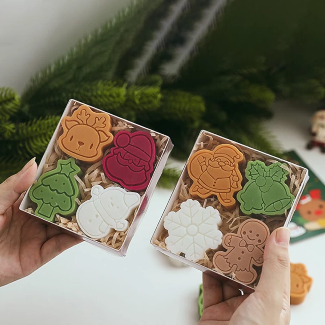 Set of 4 Christmas candles