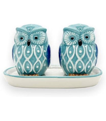Salt and pepper shaker