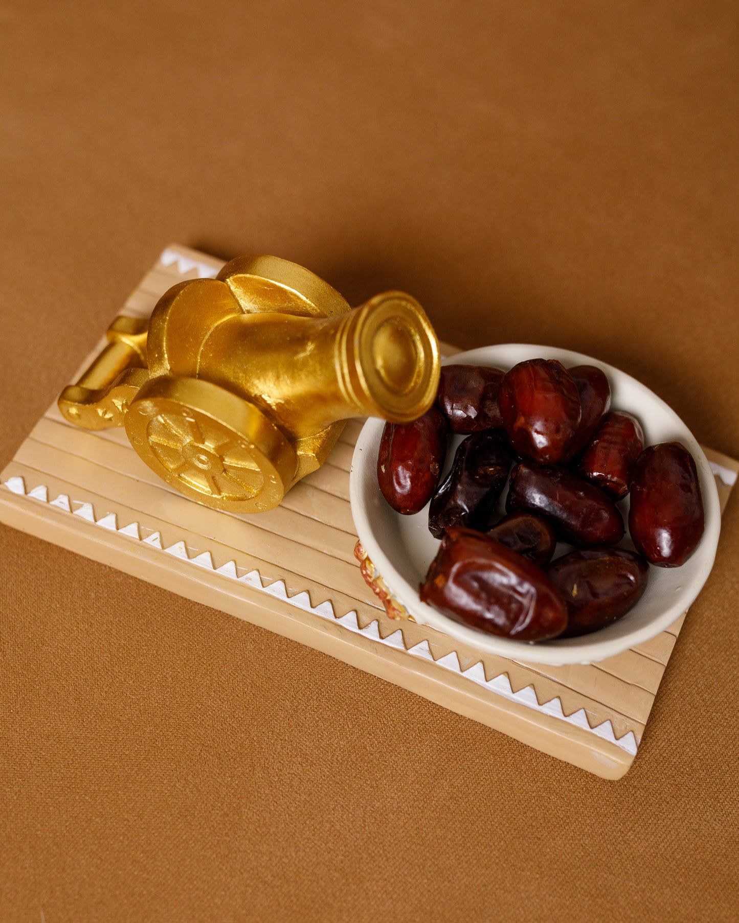 Date Plate