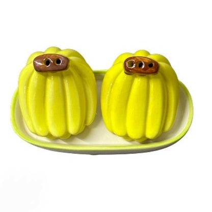Salt and pepper shaker