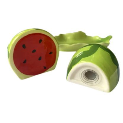 Salt and pepper shaker